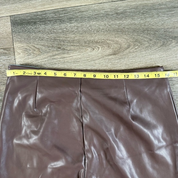 ASOS DESIGN Tall stretch faux leather flare pants - Picture 8 of 10